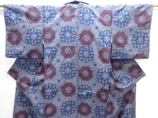  花模様織出し本場泥大島紬着物（5マルキ）